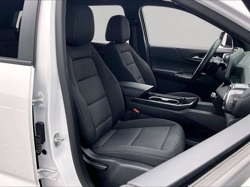 Used 2025 Chevrolet Equinox LT AWD/4WD image 7