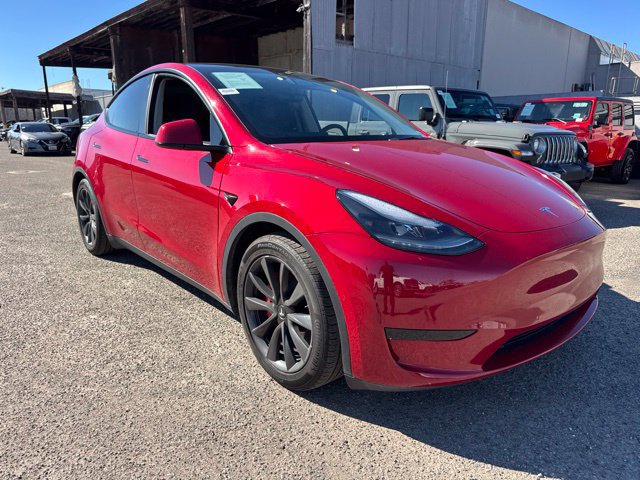 Used 2022 Tesla Model Y Performance AWD/4WD image 3