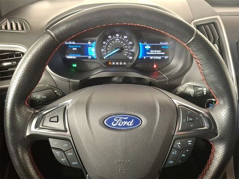 Used 2022 Ford Edge ST-Line image 19