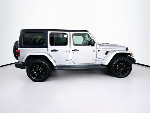 Used 2023 Jeep Wrangler Unlimited Sahara w/ Cold Weather Group AWD/4WD image 10