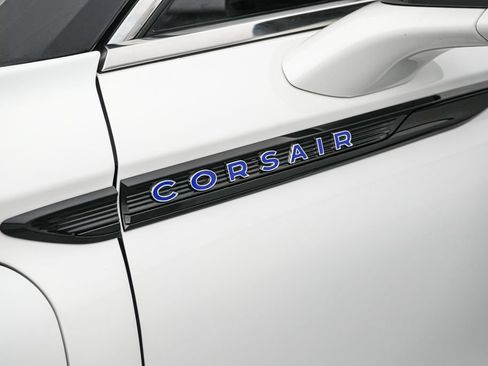Used 2024 Lincoln Corsair Grand Touring w/ Rear Removable Package Tray AWD/4WD image 13