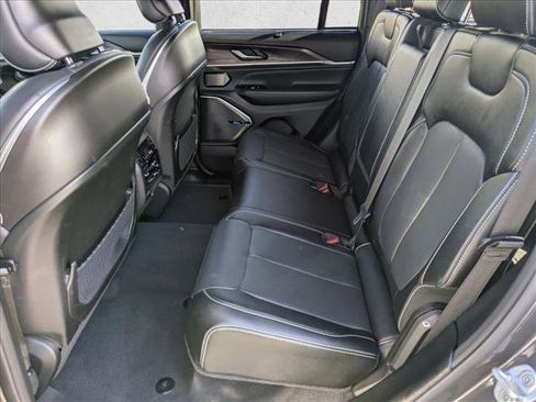 Used 2023 Jeep Grand Cherokee Overland w/ Luxury Tech Group IV image 17