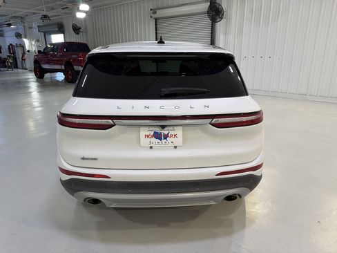 Used 2025 Lincoln Corsair FWD image 4