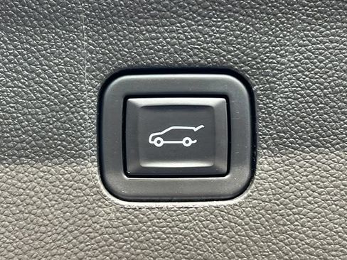 Used 2024 Buick Enclave Essence w/ Experience Buick Package AWD/4WD image 43