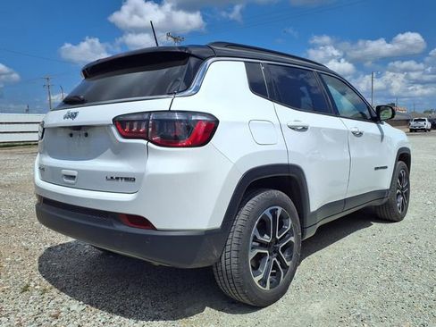 Used 2024 Jeep Compass Limited image 3