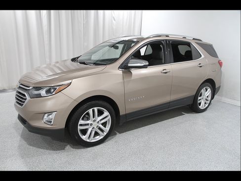 Used 2018 Chevrolet Equinox Premier FWD image 3