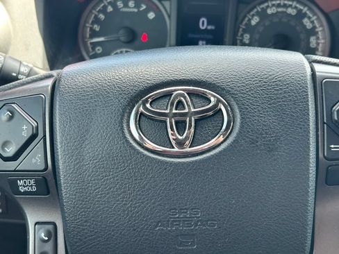 Used 2016 Toyota Tacoma TRD Sport w/ Towing Package AWD/4WD image 37