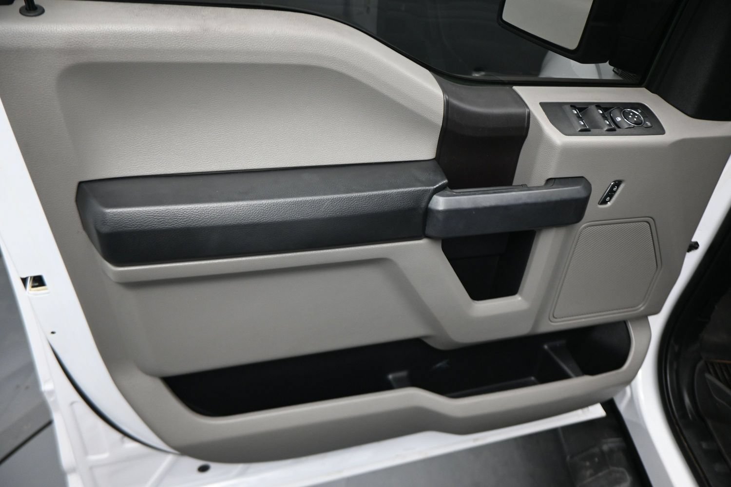 Used 2019 Ford F150 XL w/ Equipment Group 101A Mid RWD image 2