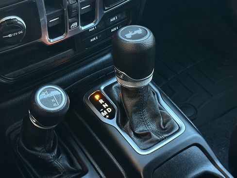 Used 2020 Jeep Wrangler Unlimited Sport S image 28