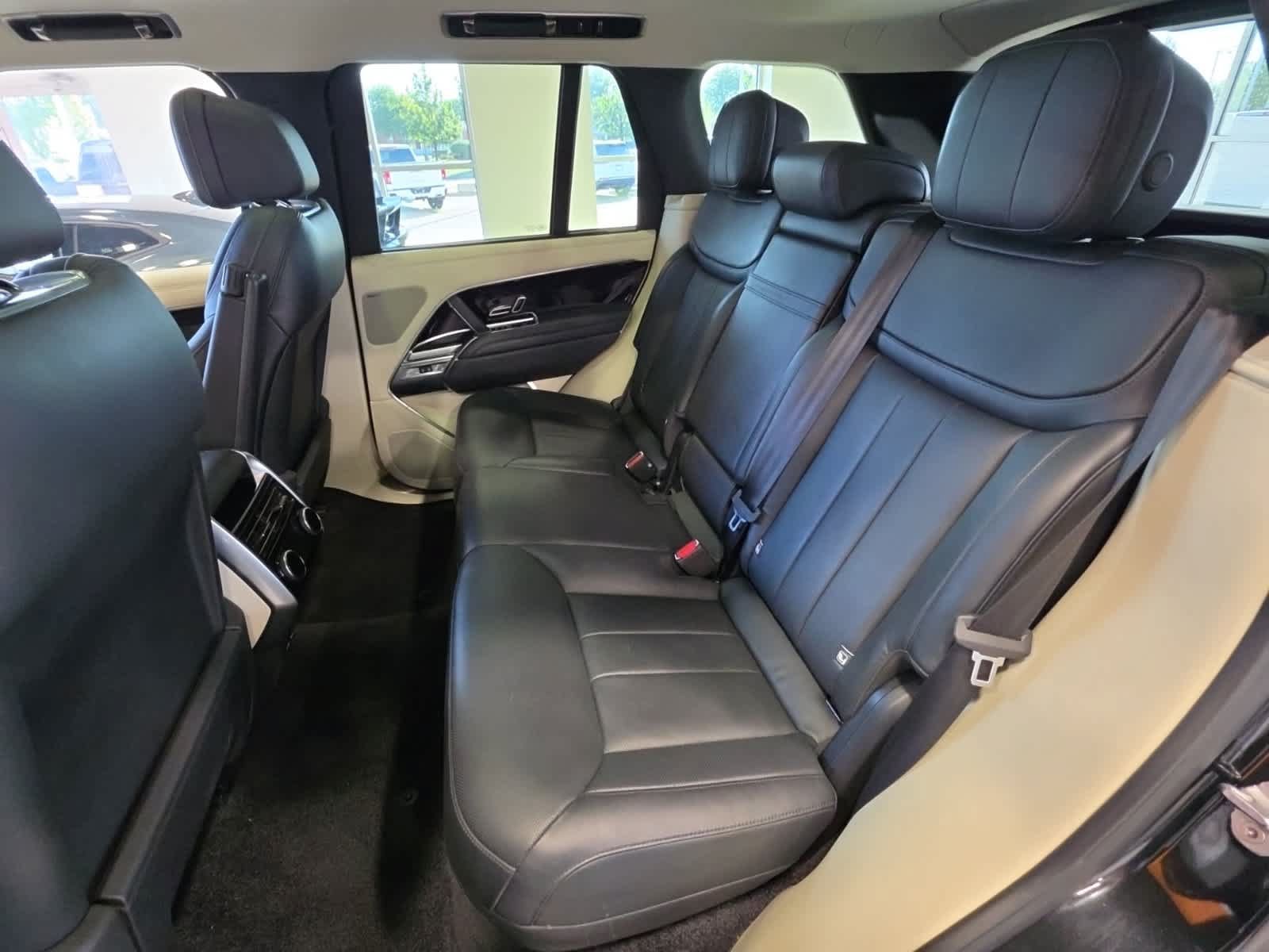 Used 2023 Land Rover Range Rover SE AWD/4WD image 36