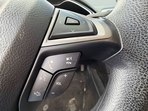 Used 2020 Ford Fusion SE image 27