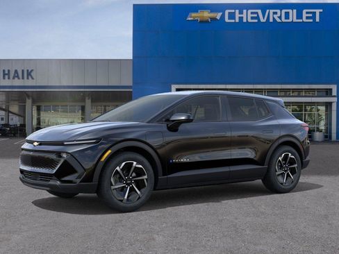 New 2026 Chevrolet Equinox EV LT FWD image 2