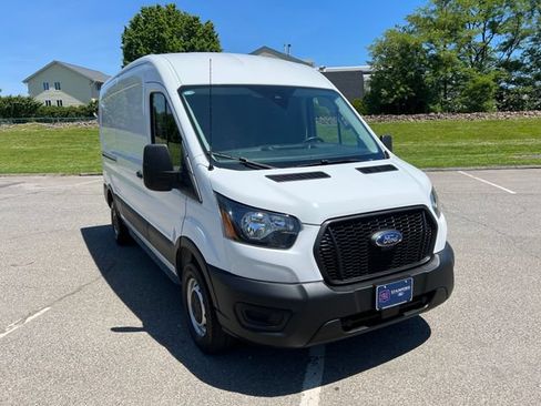 Used 2025 Ford Transit 250 148 Medium Roof RWD image 2