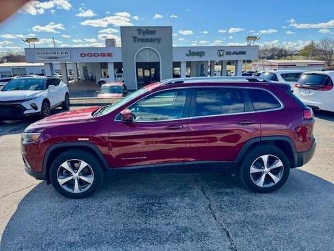 Used 2021 Jeep Cherokee Limited image 4