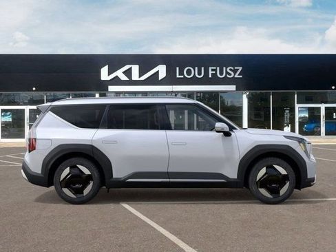 New 2026 Kia EV9 Wind image 7