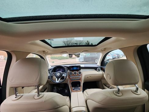 Used 2022 Mercedes-Benz GLC 300 4MATIC image 17