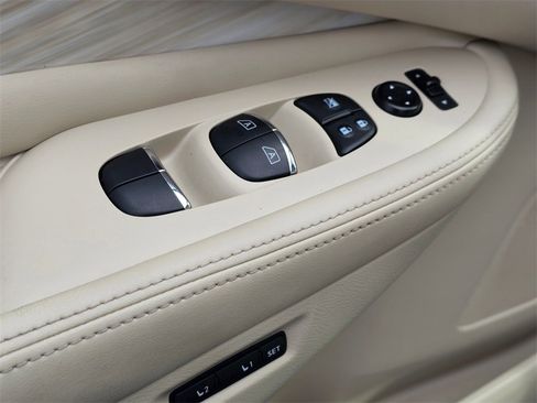 Used 2015 Nissan Murano SL w/ SL Technology Package image 32