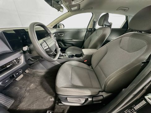 Used 2025 Kia K4 FWD image 13