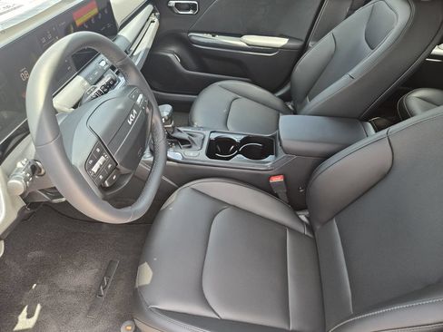 New 2026 Kia K4 EX FWD image 9