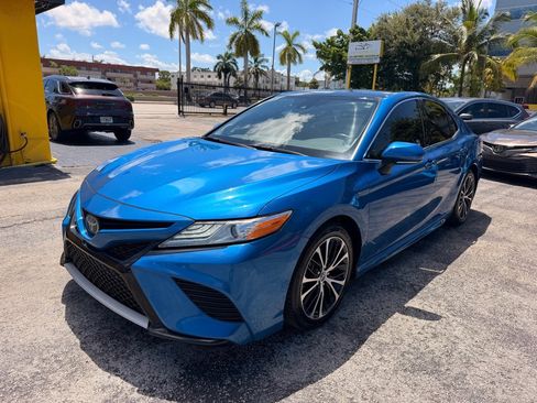 Used 2020 Toyota Camry XSE w/ Navigation Package FWD image 3