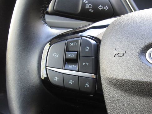 Used 2024 Ford Escape Platinum AWD/4WD image 25