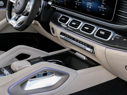 Used 2022 Mercedes-Benz GLS 63 AMG 4MATIC image 23