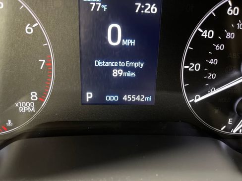 Certified 2024 Toyota Corolla SE w/ SE Package FWD image 19