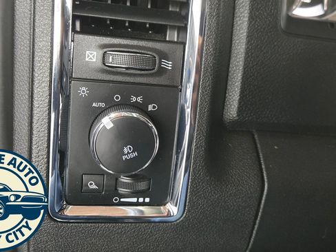 Used 2018 RAM 1500 Laramie w/ Convenience Group image 28