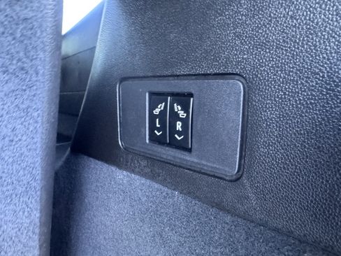 Used 2023 Cadillac XT6 Luxury w/ LPO, Floor Liner Package image 18