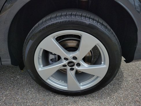 Used 2025 Audi Q5 Premium Plus w/ Premium Plus image 30