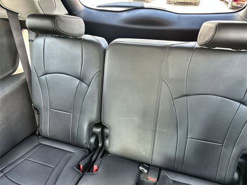 Used 2020 Buick Enclave Avenir w/ Avenir Technology Package image 18