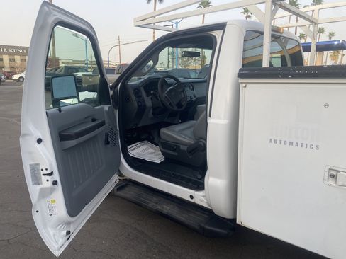 Used 2012 Ford F250 XL RWD image 9