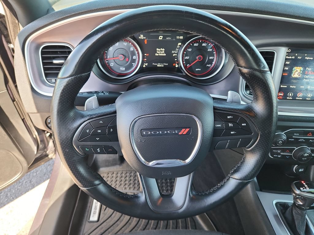 Used 2019 Dodge Charger SXT AWD/4WD image 17
