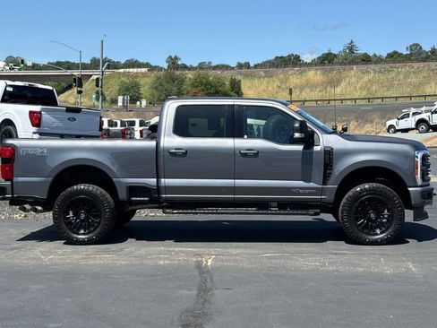 Used 2023 Ford F250 Lariat w/ Lariat Ultimate Package AWD/4WD image 2