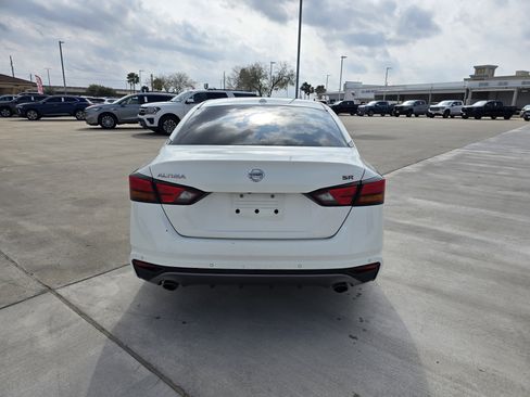 Used 2021 Nissan Altima 2.5 SR image 4