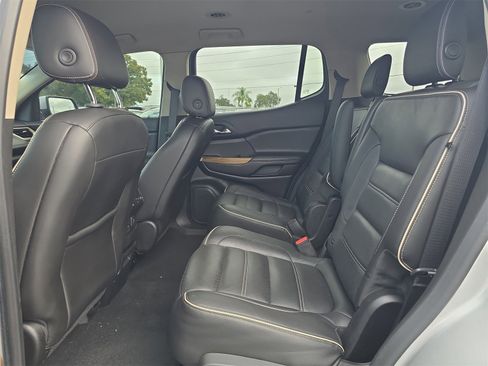 Used 2019 GMC Acadia Denali image 13
