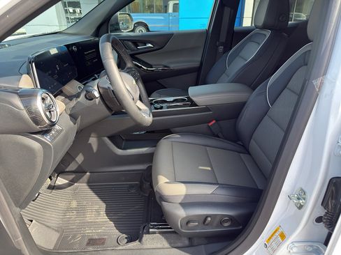 New 2026 Chevrolet Equinox LT w/ Convenience Package II AWD/4WD image 10