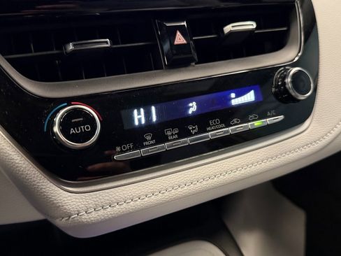 Used 2022 Toyota Corolla SE image 14