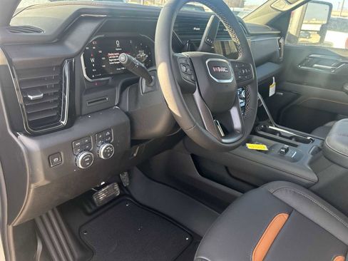 New 2026 GMC Sierra 2500 AT4 w/ LPO, Black Badging Package AWD/4WD image 11