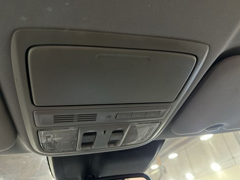 Used 2021 Honda CR-V Touring image 34