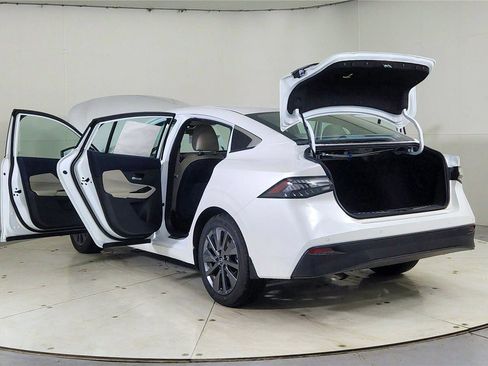 New 2026 Nissan Sentra SL w/ Floor Mat Package image 11