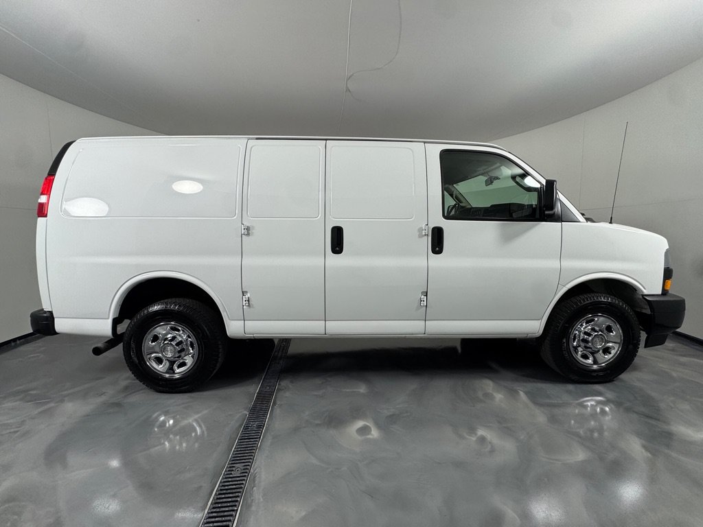 Used 2019 Chevrolet Express 2500 w/ Driver Convenience Package RWD image 4
