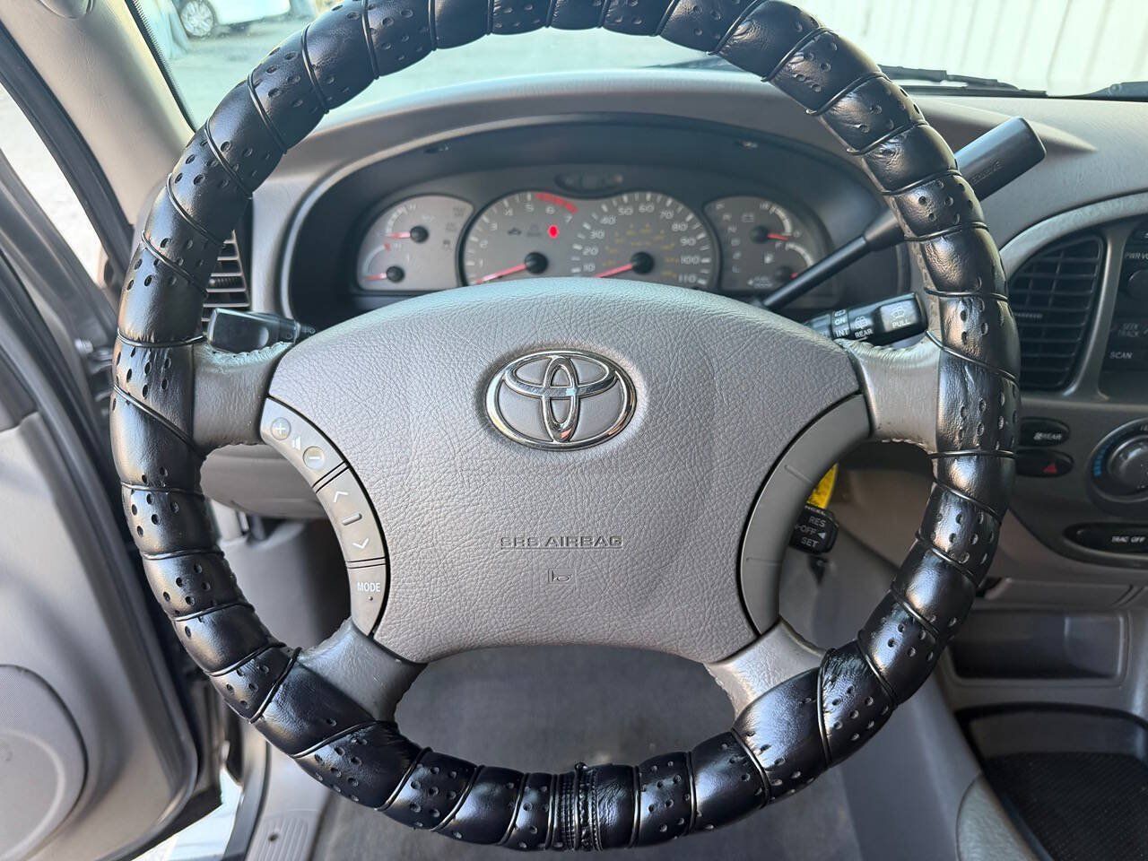 Used 2003 Toyota Sequoia Limited RWD image 25