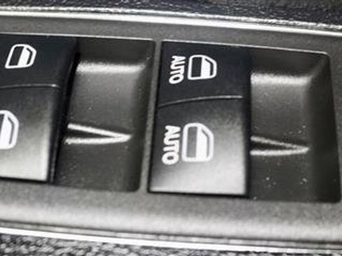 Used 2014 Chrysler 300 S image 35