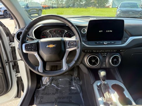 Used 2024 Chevrolet Blazer LT image 13