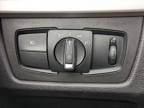 Used 2017 BMW 320i 320i image 12