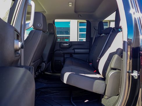 Used 2025 Chevrolet Silverado 2500 Custom w/ Custom Value Package image 22