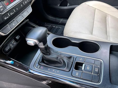 Used 2020 Kia Sorento EX image 17