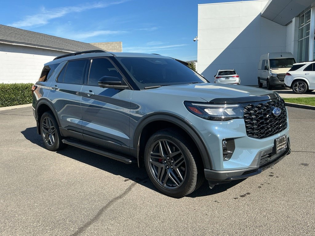 Used 2025 Ford Explorer ST w/ Sun And Sound Package AWD/4WD image 3