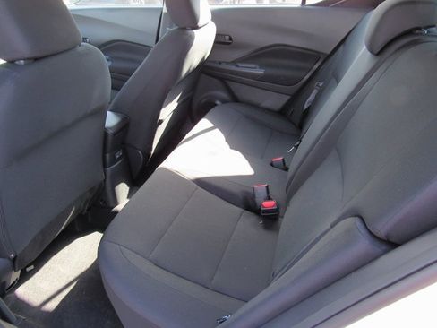 New 2025 Nissan Kicks Play S image 9